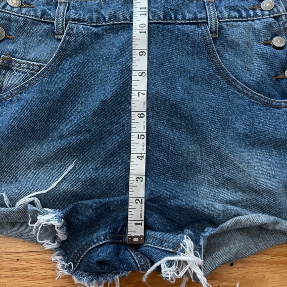 Brandy Melville John Galt Short Alls Size Small - Picture 3 of 7